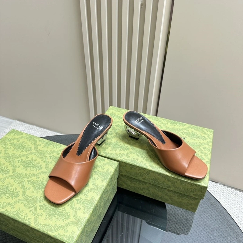 Versatile Gxccx Slippers 165457