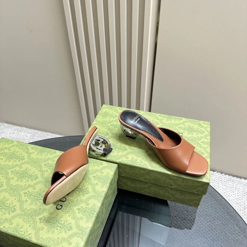 Versatile Gxccx Slippers 165457