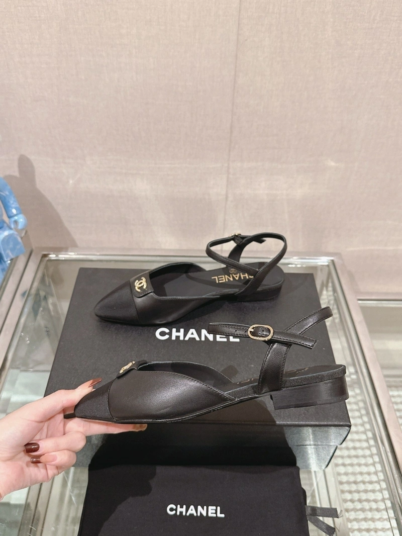 DailyWear Chxnxl Sandals 132816