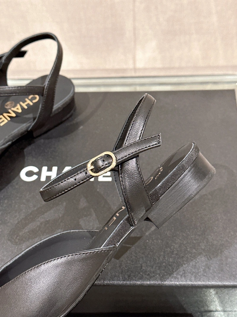 DailyWear Chxnxl Sandals 132816