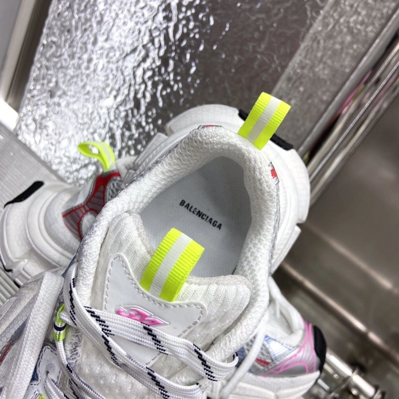 Sleek Bxlxnciaga Sneakers 110390