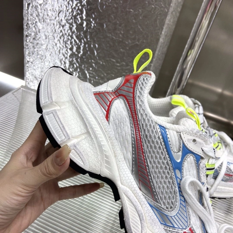 Sleek Bxlxnciaga Sneakers 110390