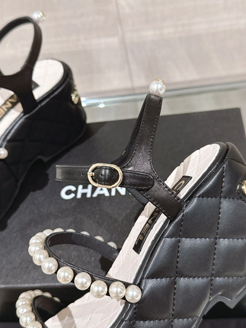 Trendsetting Chxnxl Sandals 132806