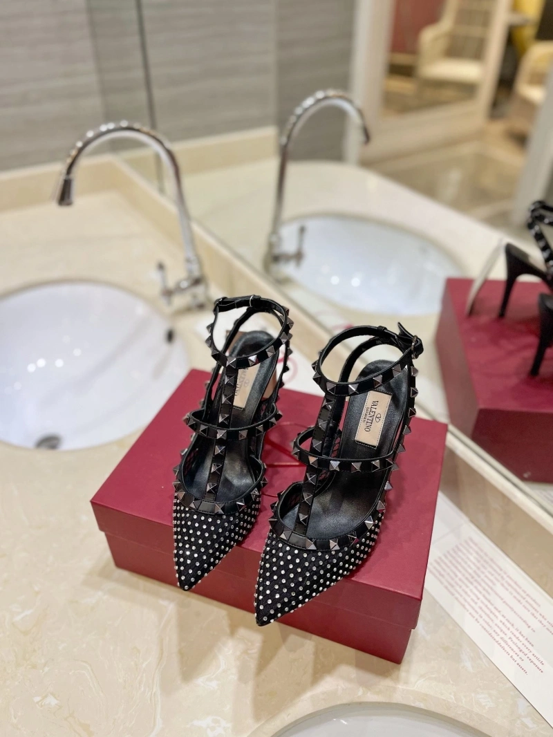 WellDesigned Vxlxntino High Heels 232781
