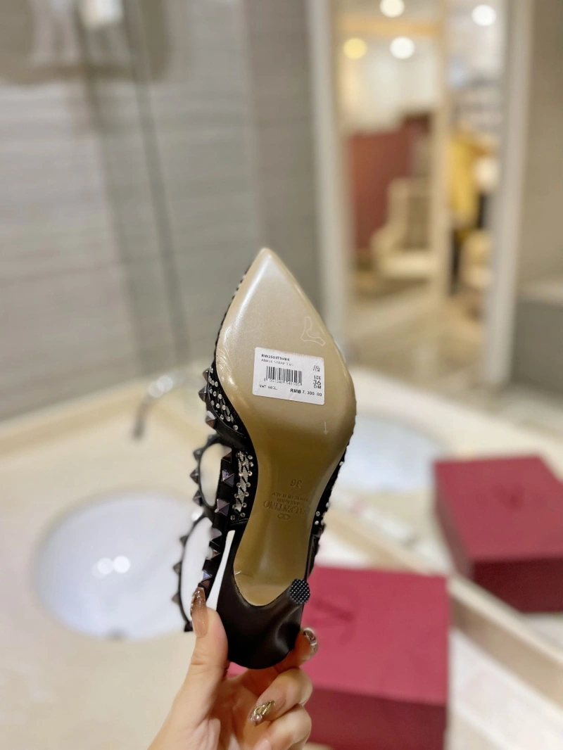 WellDesigned Vxlxntino High Heels 232781