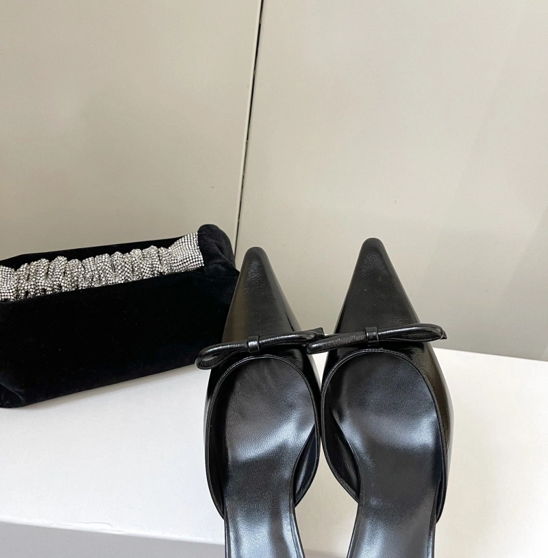 Fashionable Othxr Slippers 216687