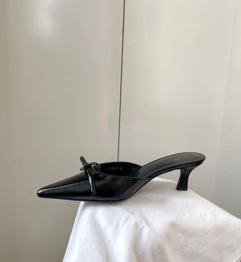 Fashionable Othxr Slippers 216687