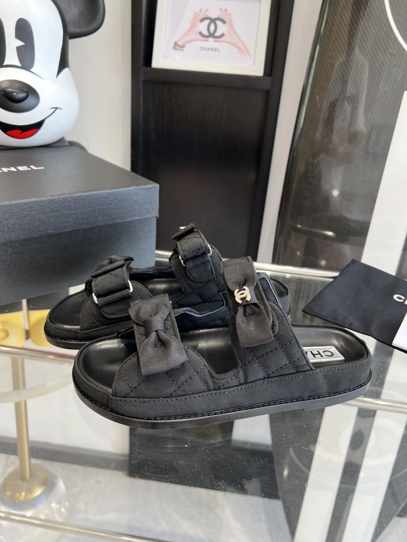 Chxnxl Slippers WellDesigned 132581
