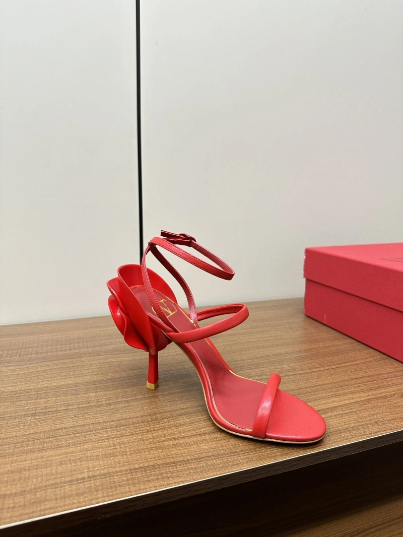 Trendsetting Vxlxntino High Heels 232776