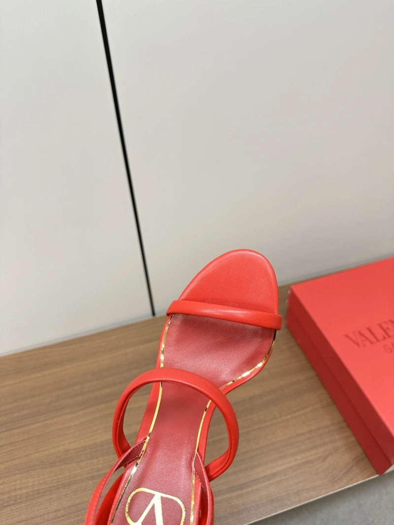 Trendsetting Vxlxntino High Heels 232776