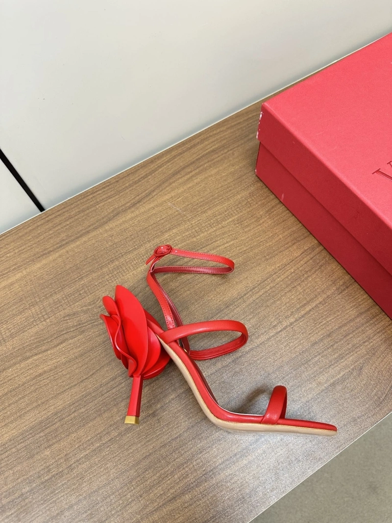 Trendsetting Vxlxntino High Heels 232776