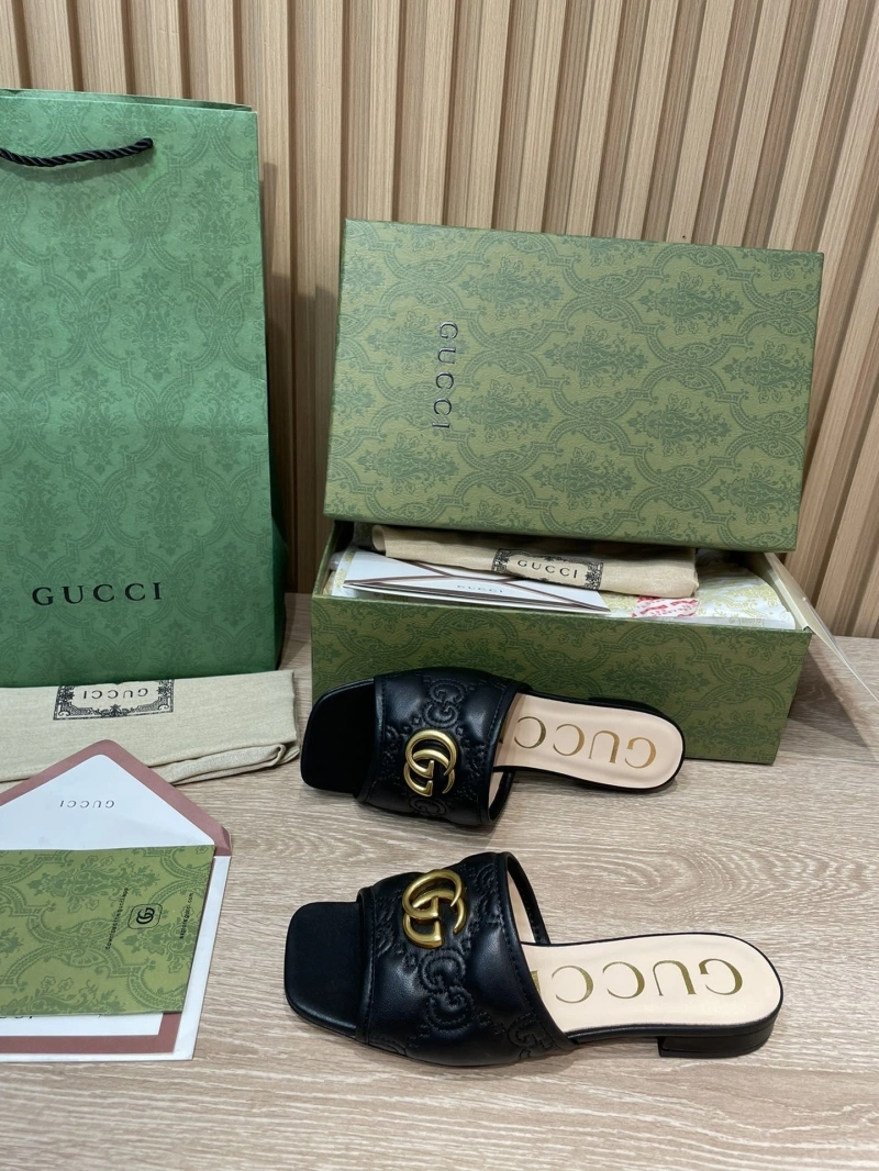 Fashionable Gxccx Slippers 165411