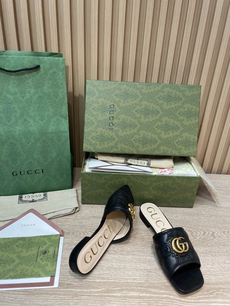 Fashionable Gxccx Slippers 165411