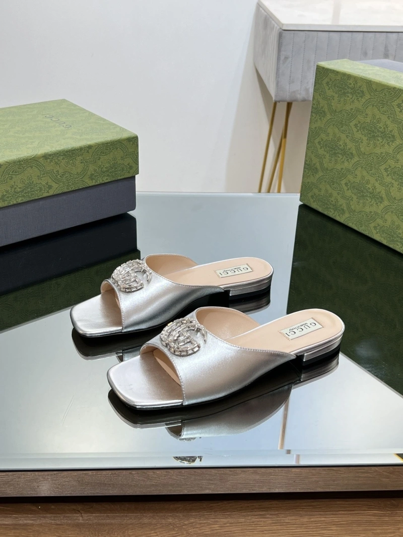 Minimalist Gxccx Slippers 165434