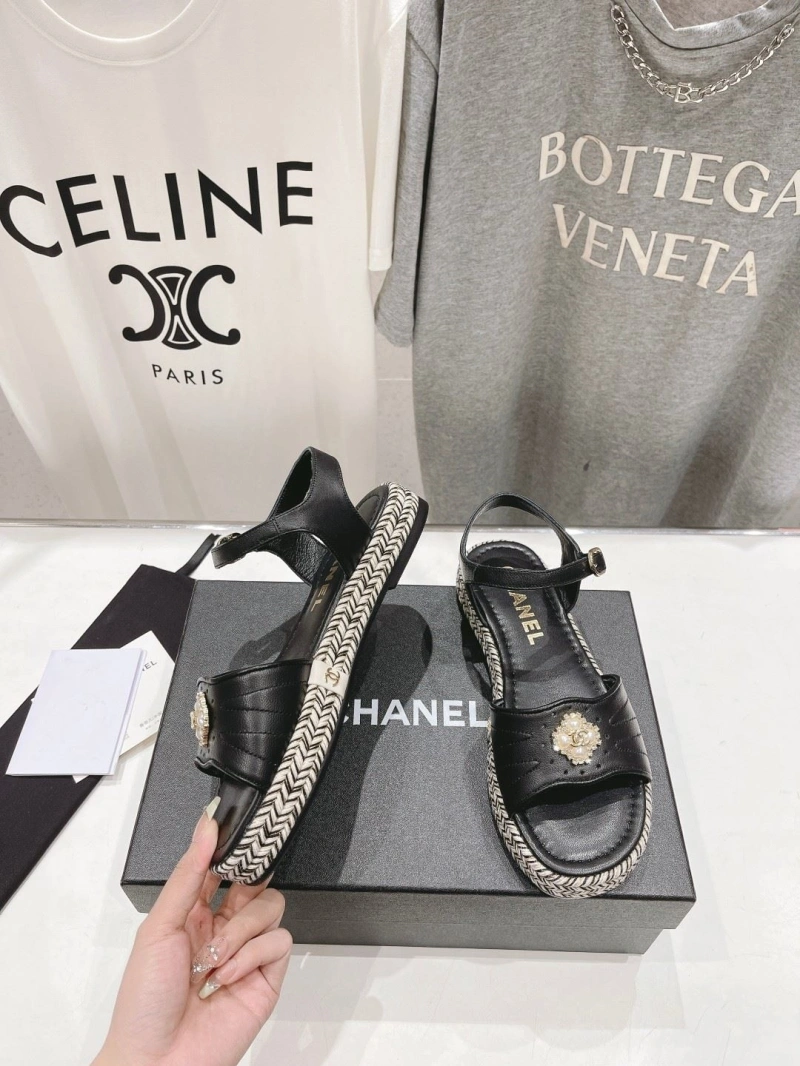 NewStyle Chxnxl Sandals 132772