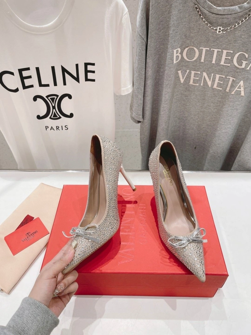 ModernLook Vxlxntino High Heels 232735