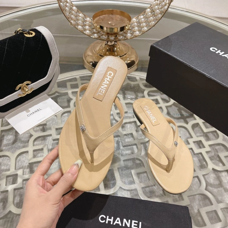 Cozy Chxnxl Slippers 132561