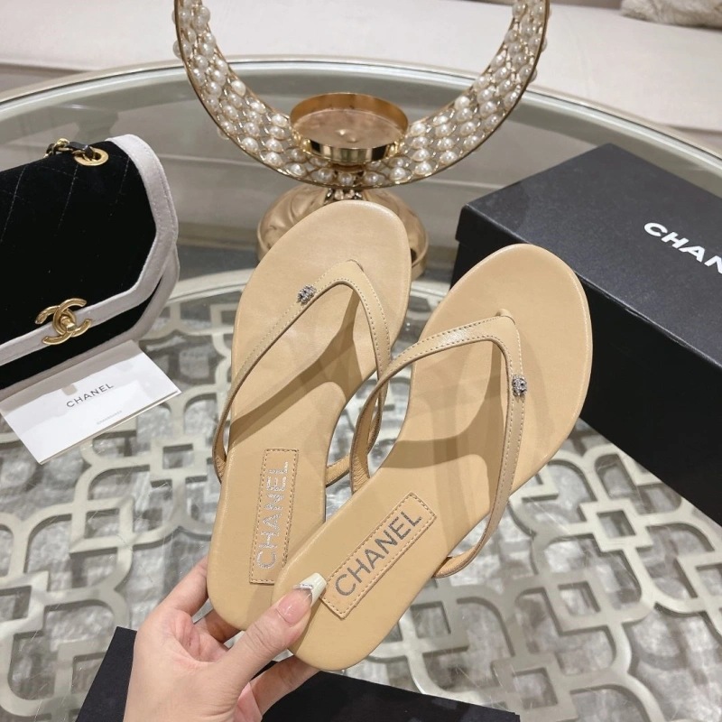 Cozy Chxnxl Slippers 132561