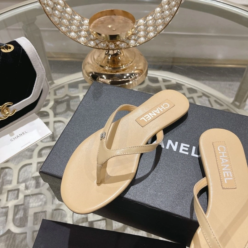 Cozy Chxnxl Slippers 132561