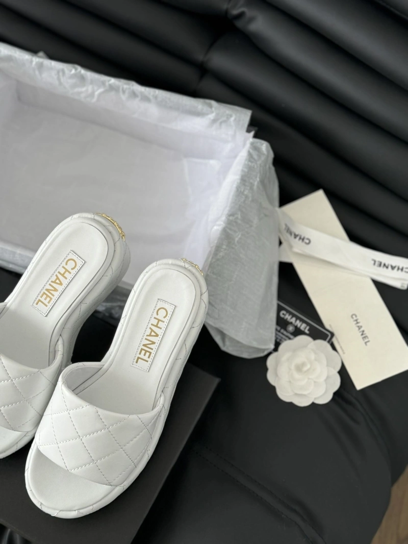 SportInspired Chxnxl Slippers 132564