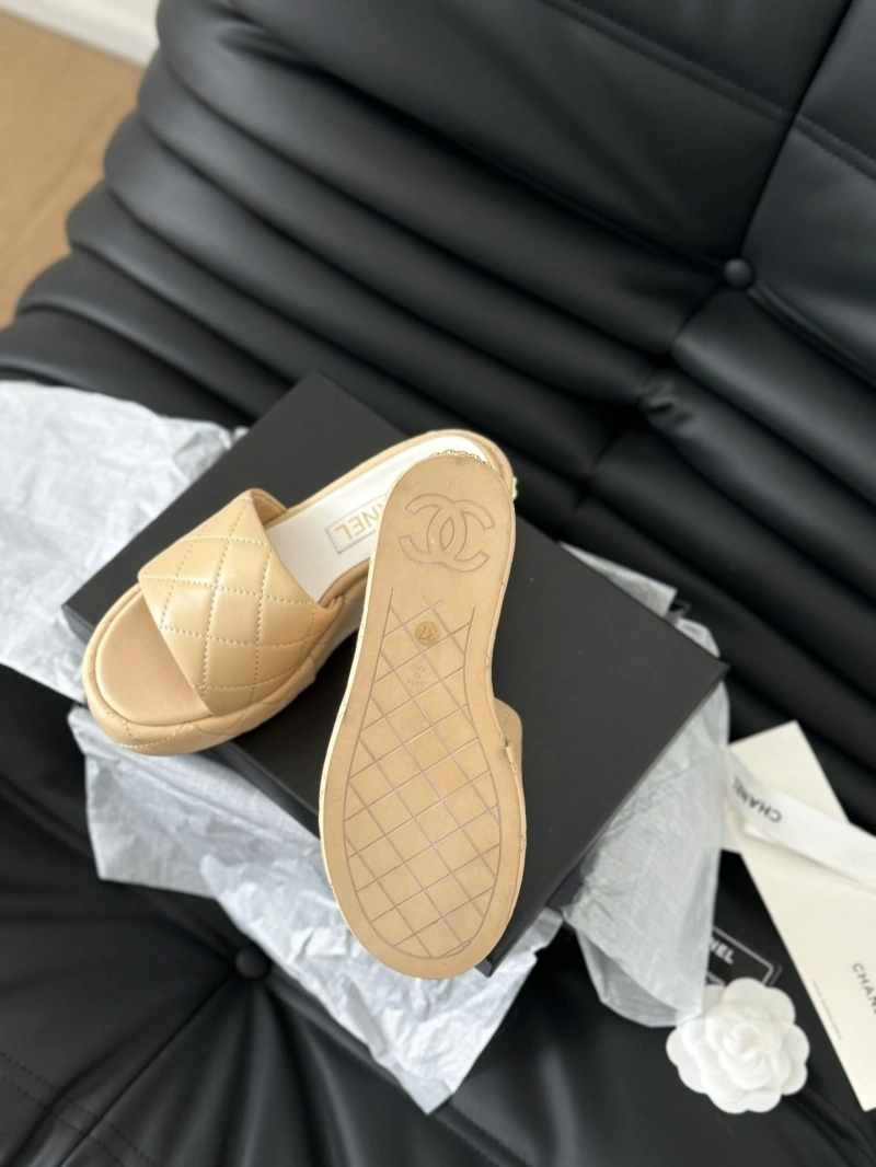 SportInspired Chxnxl Slippers 132557