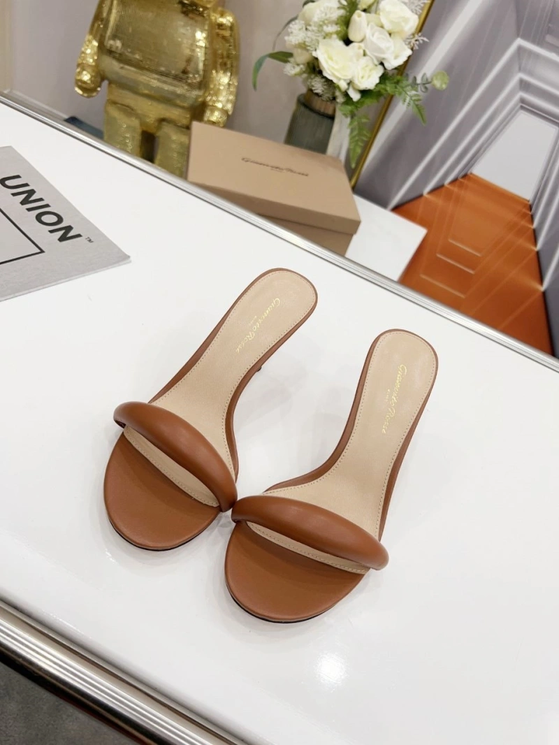 Versatile Othxr Slippers 216662