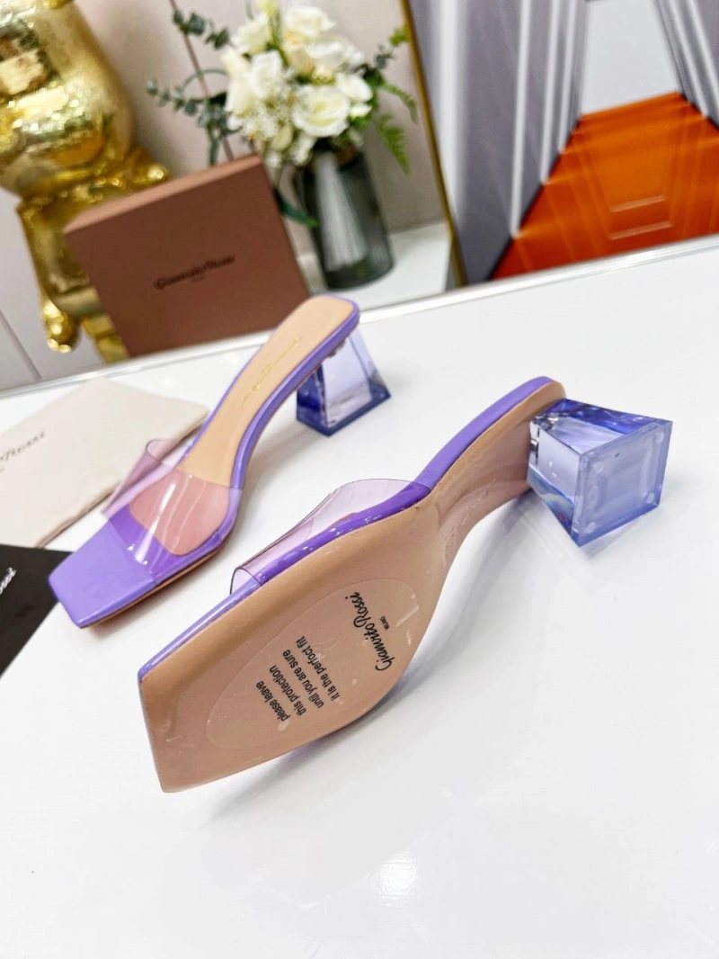 EyeCatching Othxr Slippers 216668