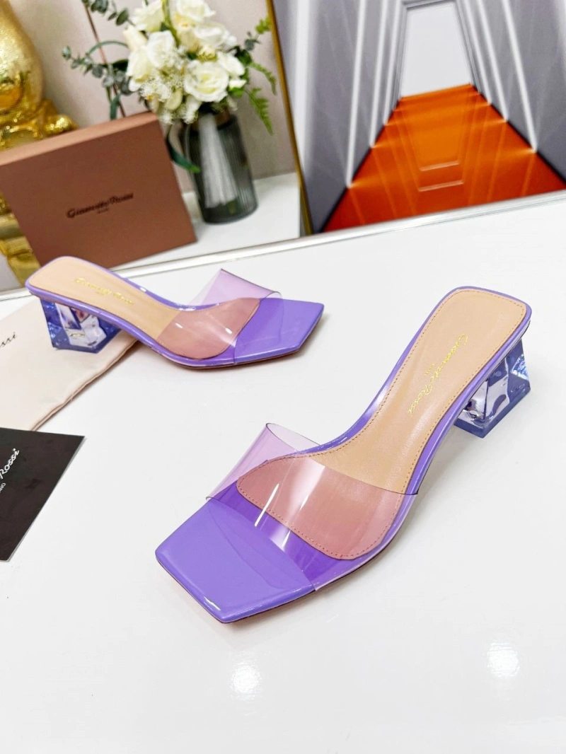 EyeCatching Othxr Slippers 216668
