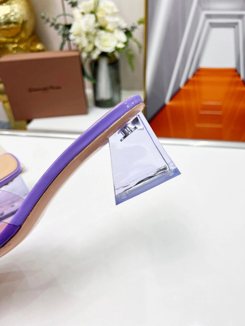 EyeCatching Othxr Slippers 216668