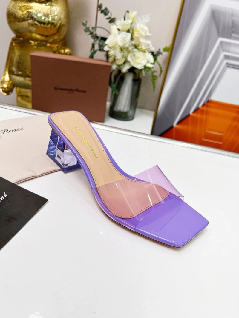 EyeCatching Othxr Slippers 216668
