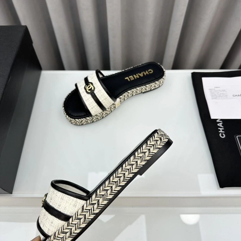 UrbanStyle Chxnxl Slippers 132541