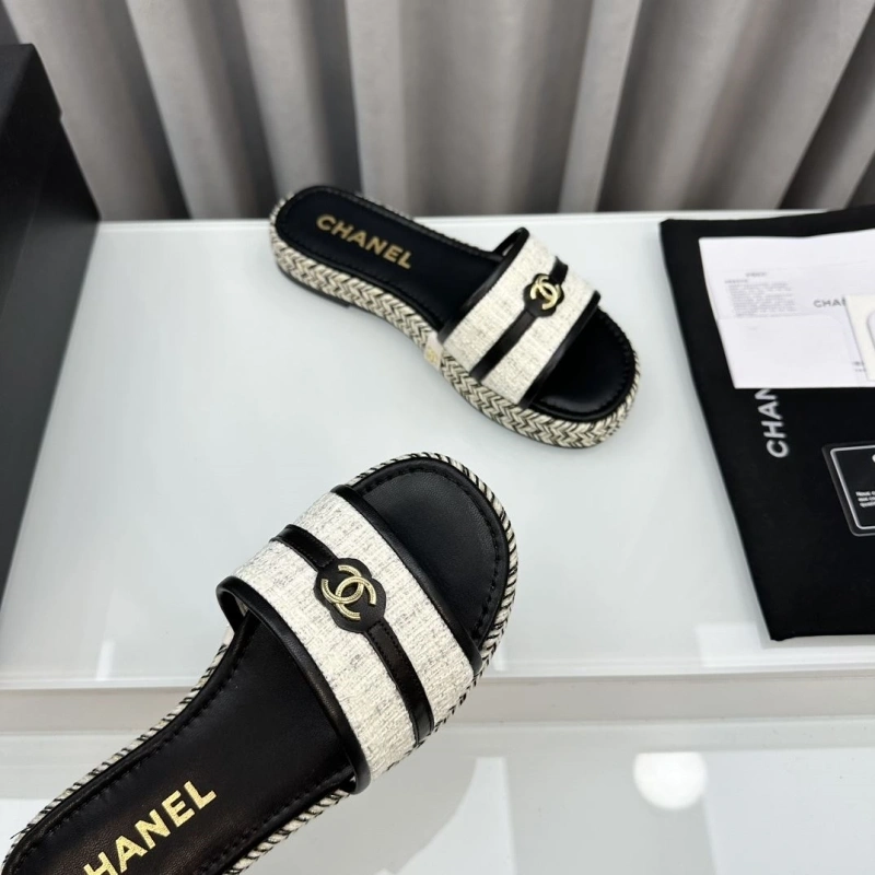 UrbanStyle Chxnxl Slippers 132541