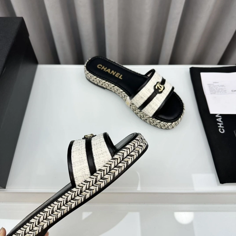 UrbanStyle Chxnxl Slippers 132541