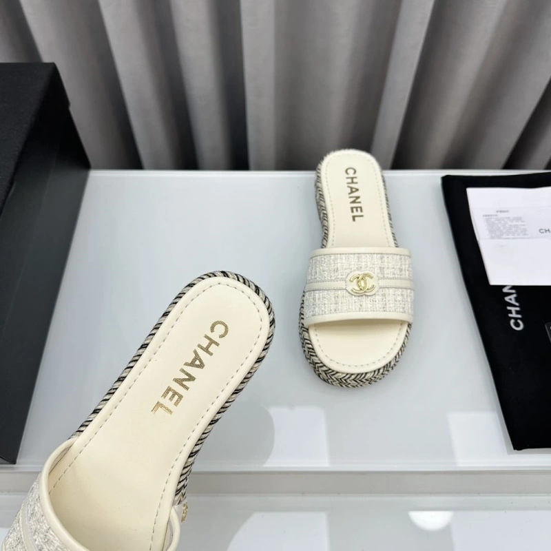 Compact Chxnxl Slippers 132542