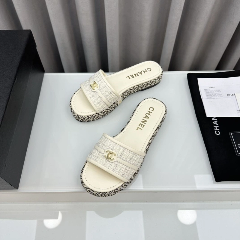 Compact Chxnxl Slippers 132542