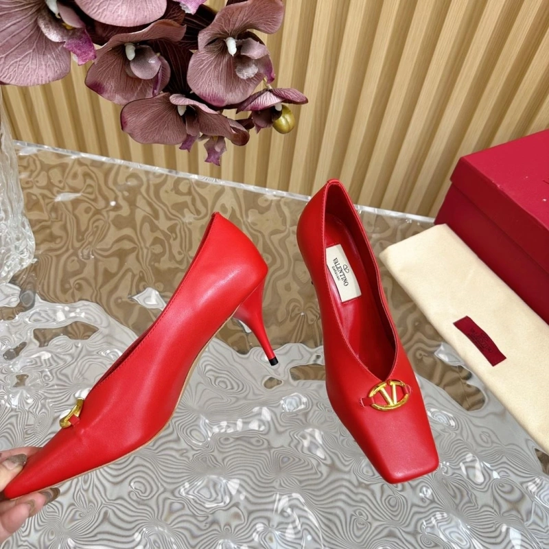 Cozy Vxlxntino High Heels 232732