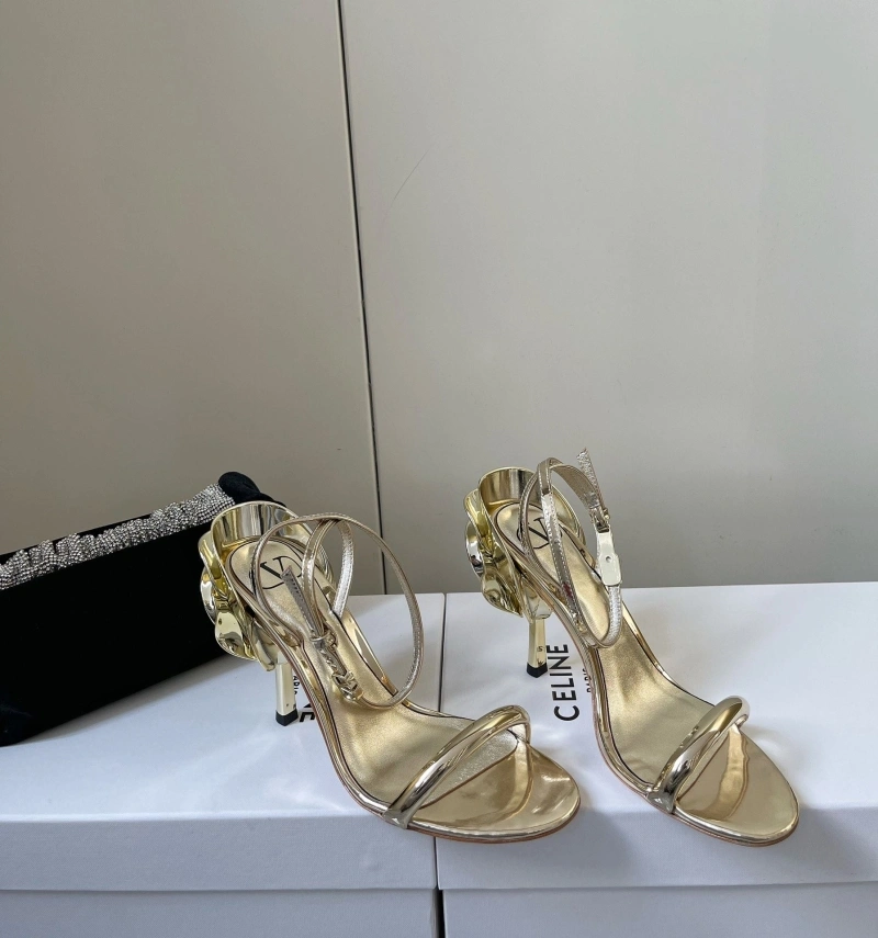 Compact Vxlxntino Sandals 232713