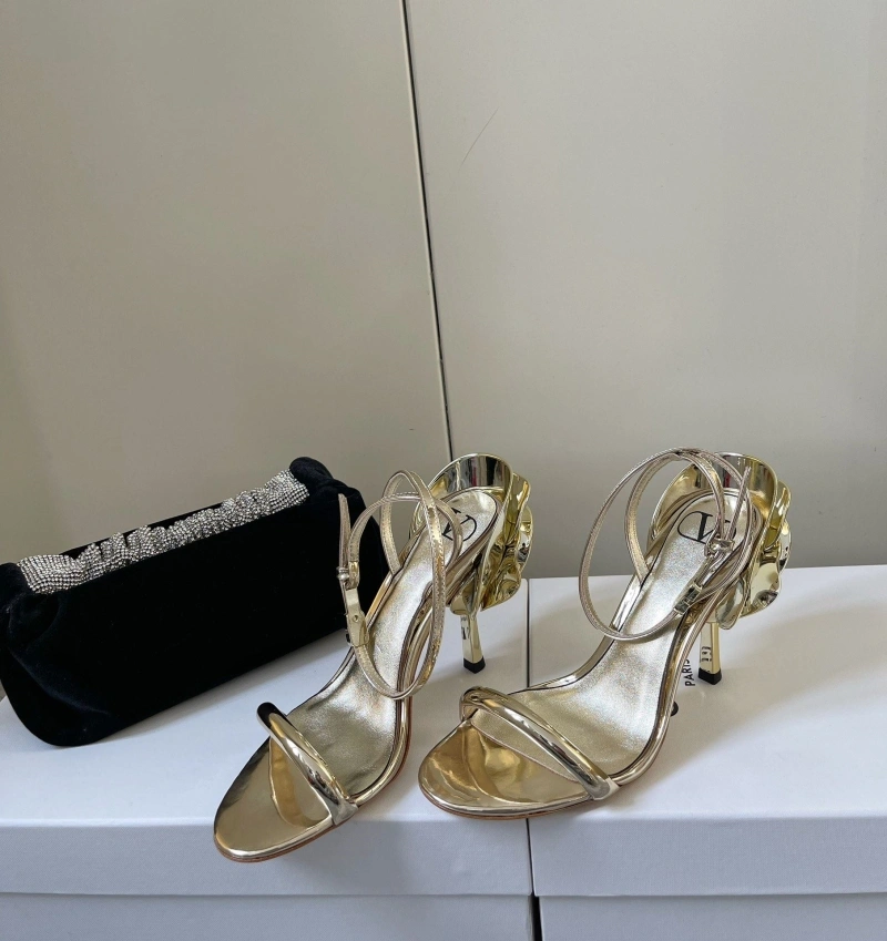 Compact Vxlxntino Sandals 232713