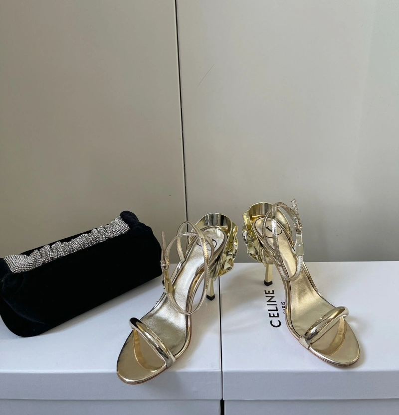 Compact Vxlxntino Sandals 232713
