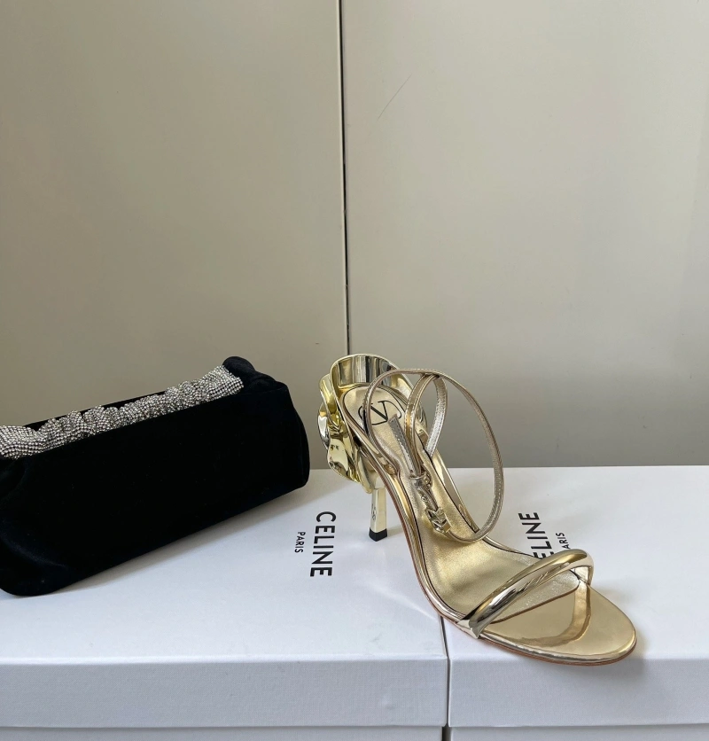 Compact Vxlxntino Sandals 232713