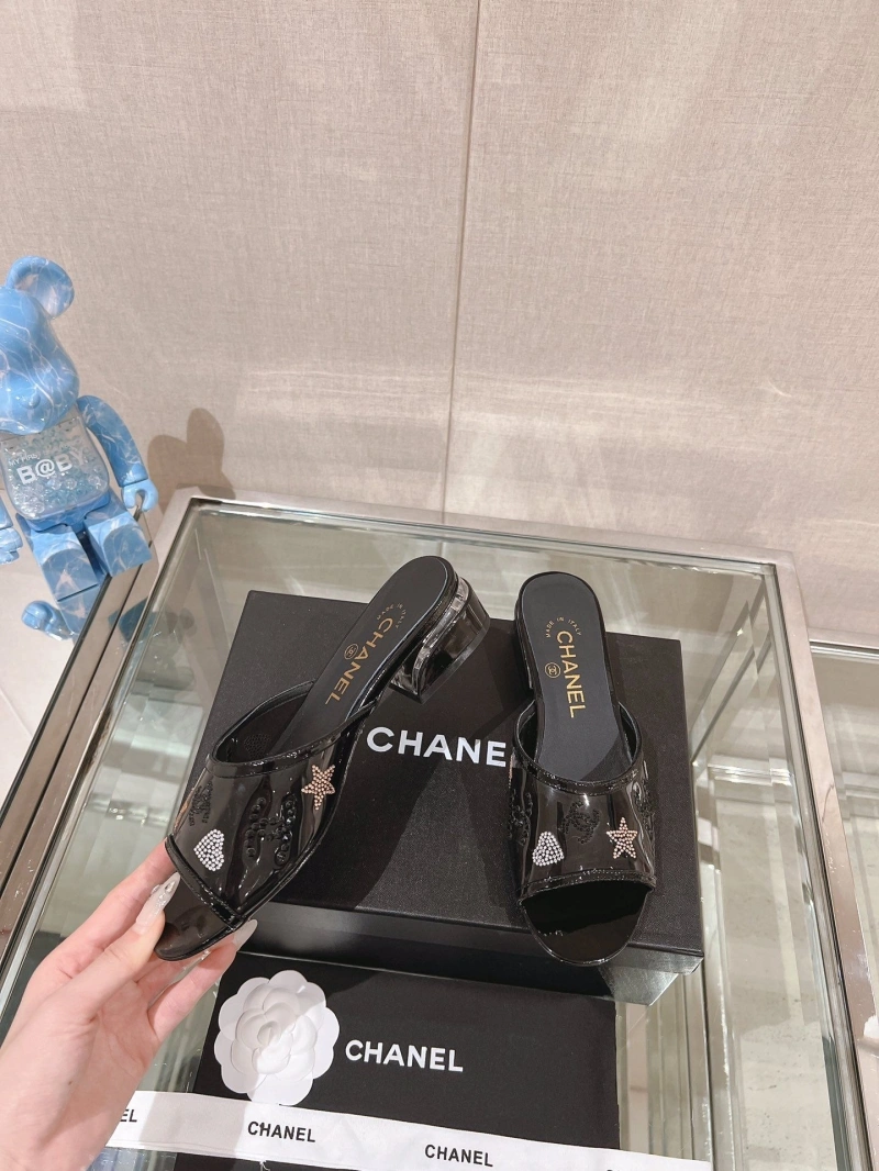 ModernLook Chxnxl Slippers 132537