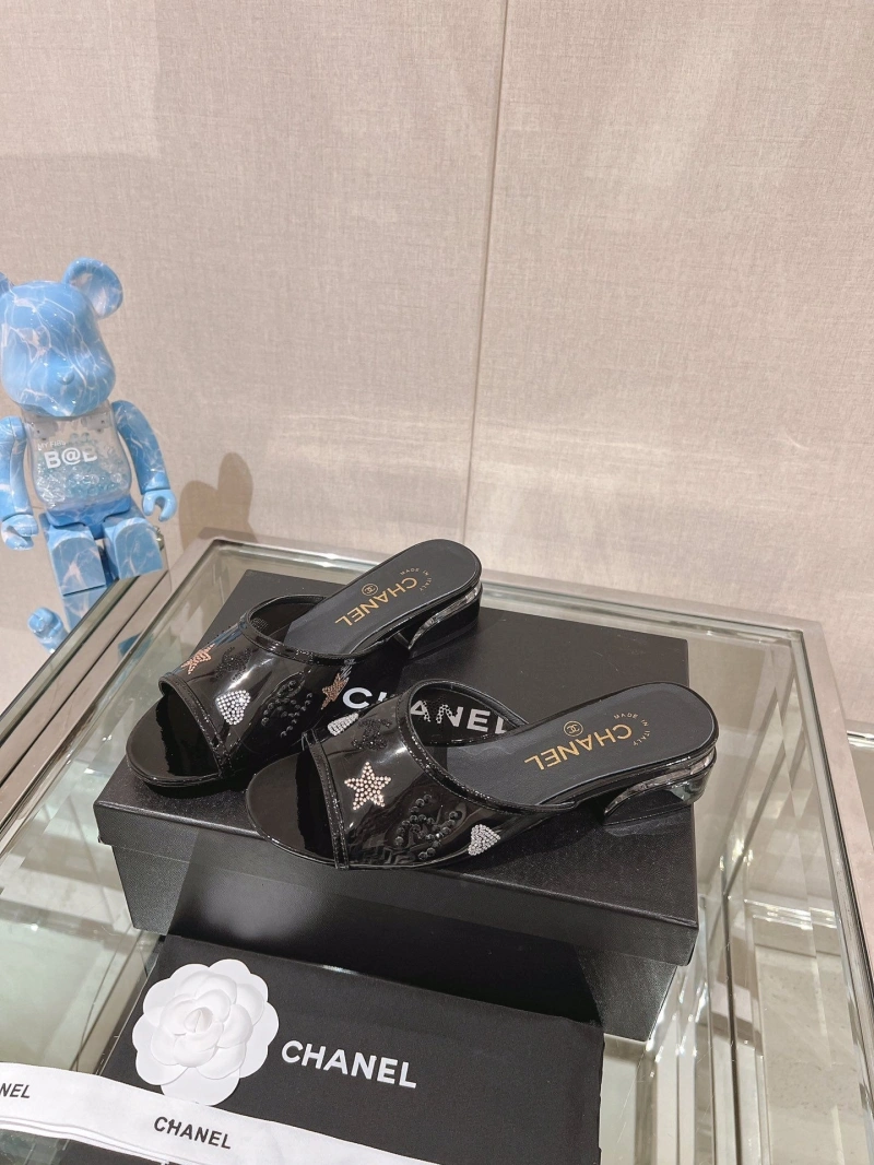 ModernLook Chxnxl Slippers 132537