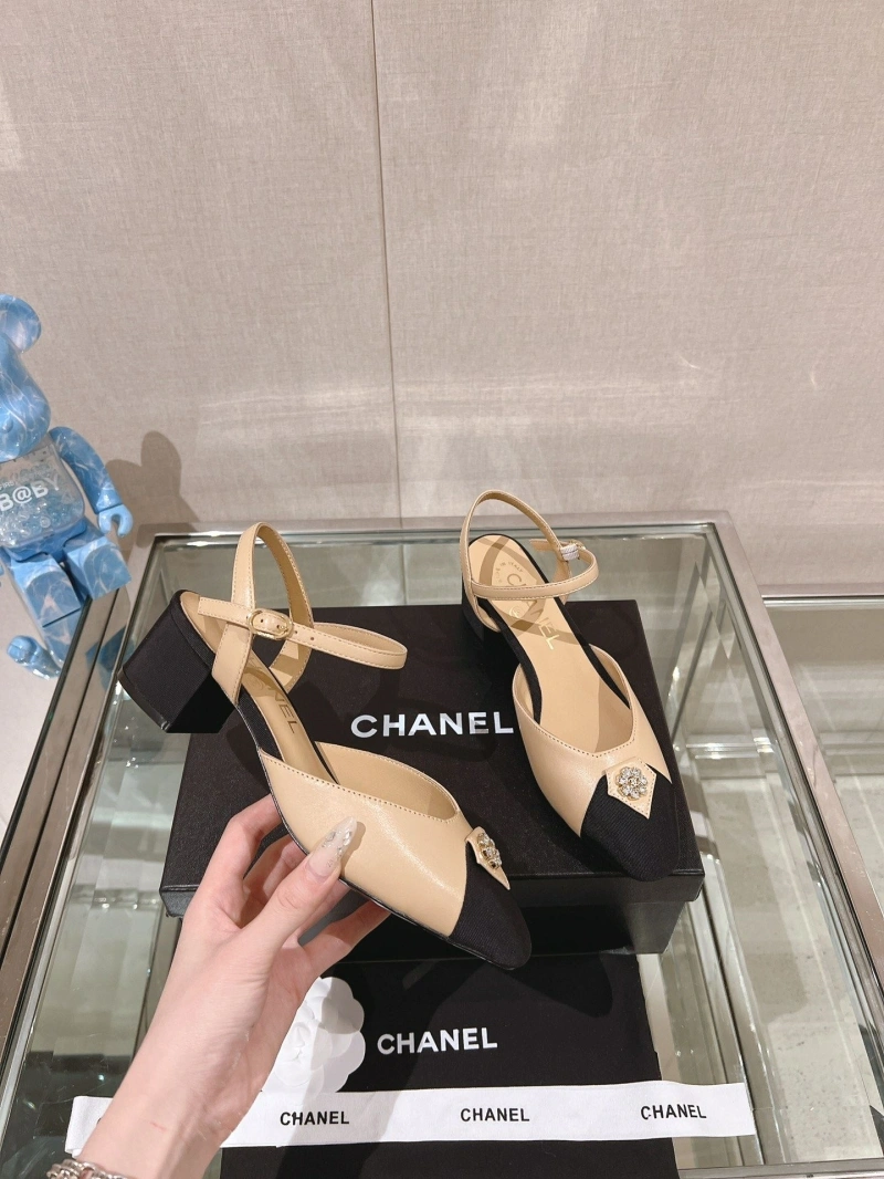 Stylish Chxnxl Sandals 132741