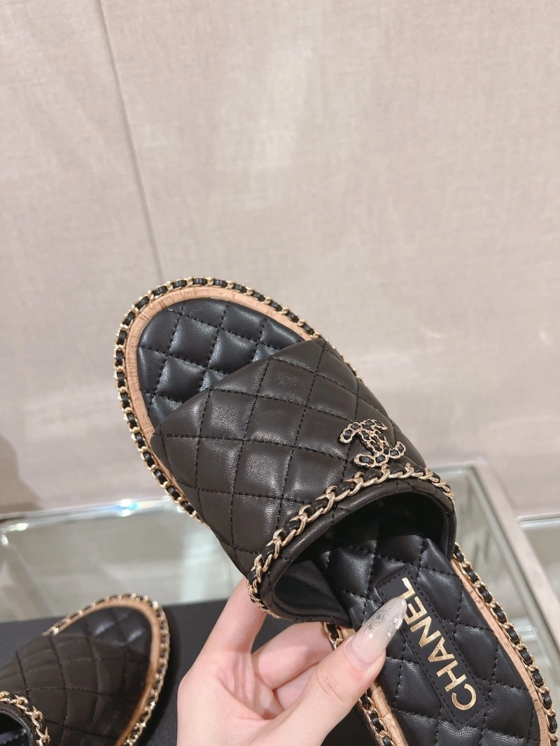 Cozy Chxnxl Slippers 132535