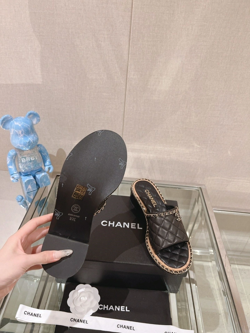 Cozy Chxnxl Slippers 132535