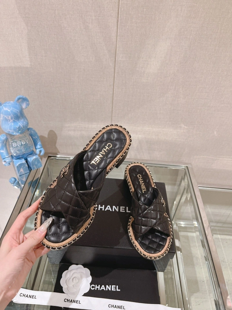 Efficient Chxnxl Slippers 132532