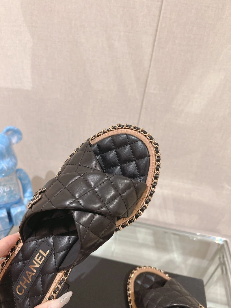 Efficient Chxnxl Slippers 132532