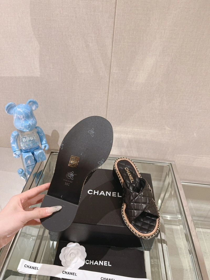 Efficient Chxnxl Slippers 132532