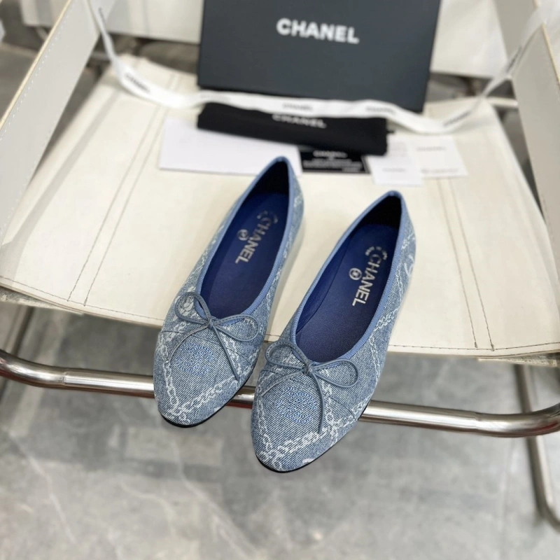 WellDesigned Chxnxl Flat Shoes 133177