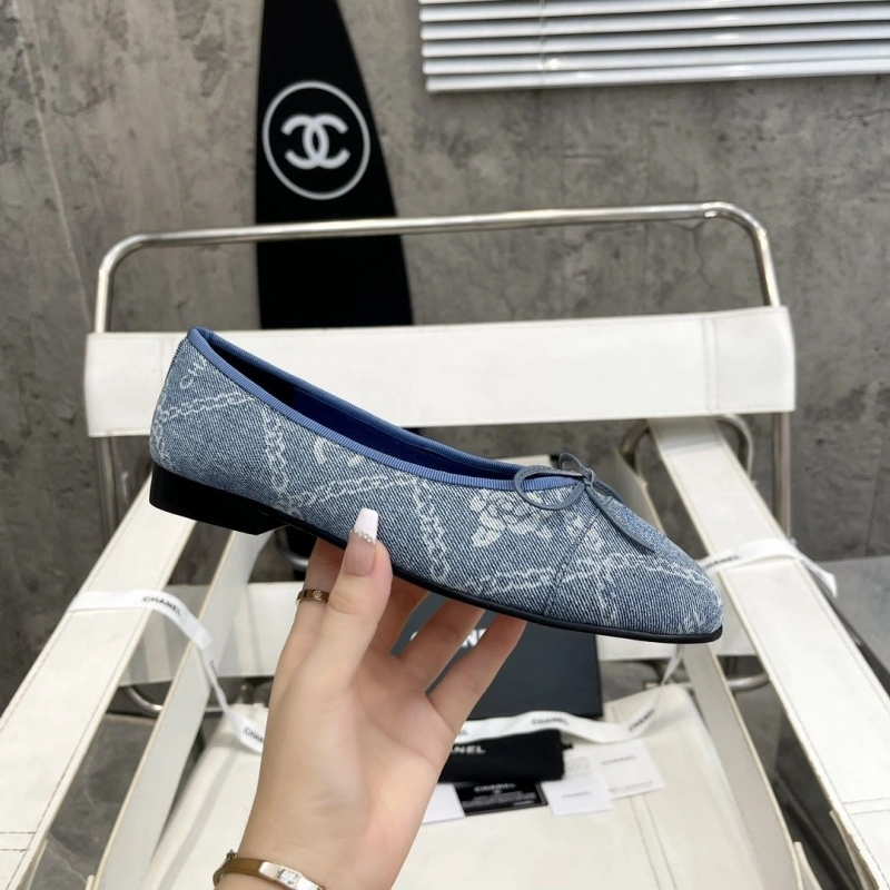 WellDesigned Chxnxl Flat Shoes 133177